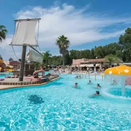 Campsite 4 Etoiles - Parc Aquatique - Eebaha Hyeres