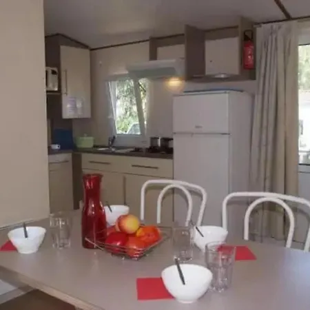 4 Etoiles - Parc Aquatique - Eebaha 캠프장 *